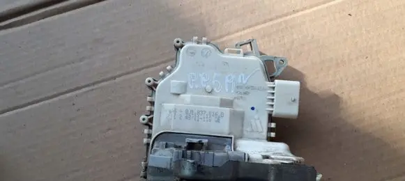 Audi A6 S6 C7 4G Front door lock 8J1837016D