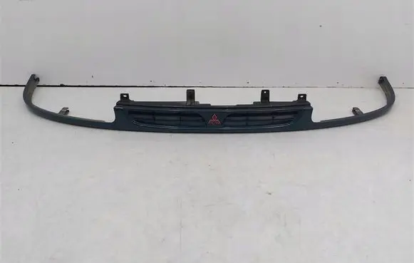 Mitsubishi Space Gear Front bumper upper radiator grill