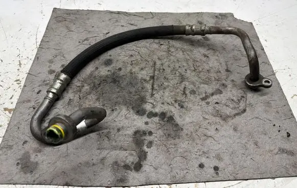 Volvo V60 Air conditioning (A/C) pipe/hose 31332530