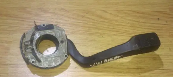 Volkswagen PASSAT B2 Indicator stalk dotsaeqb77