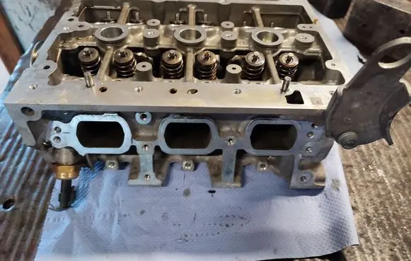 Volkswagen Golf VIII Engine head 05C103404C