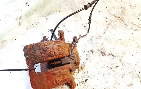 Mercedes-Benz C W203 Front brake caliper