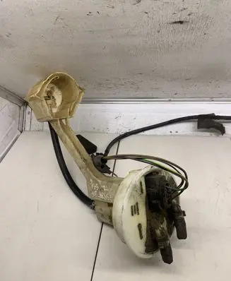 Volkswagen PASSAT B6 Fuel level sensor 8E0919673G