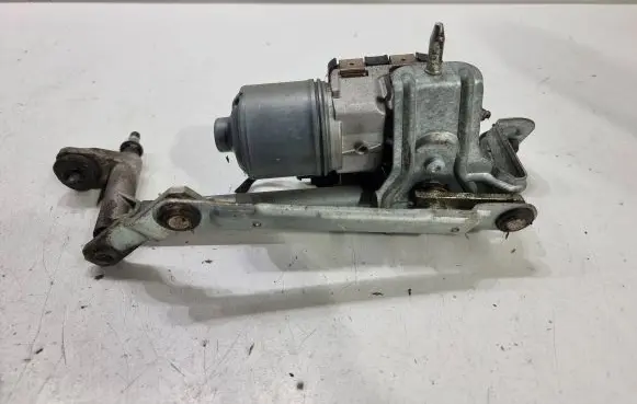 Volkswagen Golf Plus Front wiper linkage and motor 5M0955023E 5M0955119B