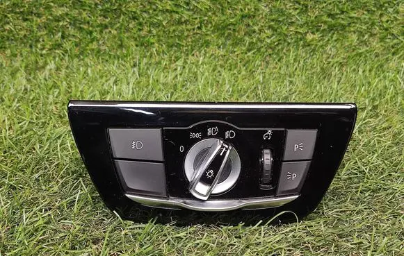 BMW 5 G30 G31 G38 Light switch 6841881 684188104 12434337