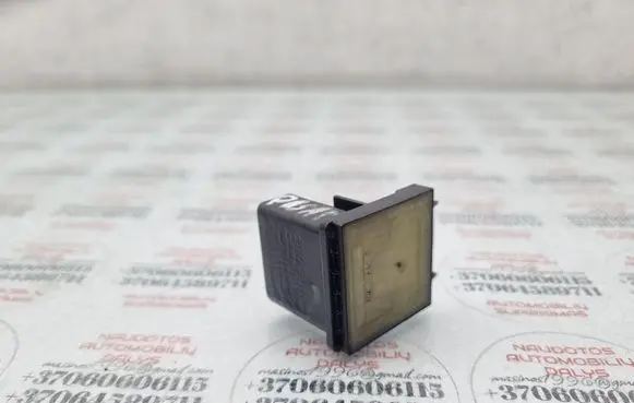 Volkswagen PASSAT B6 Clutch pedal sensor 