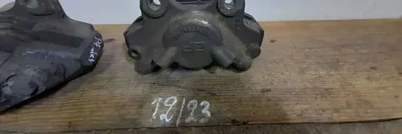 Land Rover Defender Rear brake caliper MIA10538