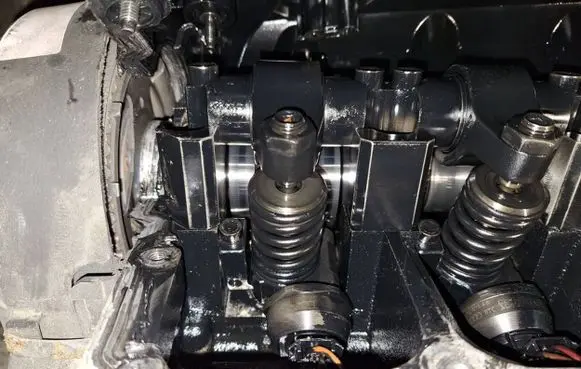 Audi A6 S6 C5 4B Fuel injector