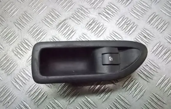 Renault Laguna II Quarter vent window switch 8200016013
