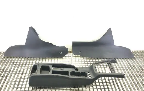 Skoda Octavia Mk2 (1Z) Center console 