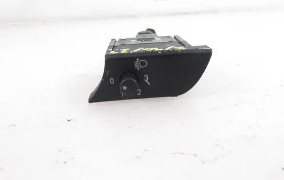 Audi A4 S4 B6 8E 8H Headlight level height control switch 8E1919094