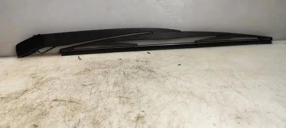 Subaru Impreza III Rear wiper blade arm 35618