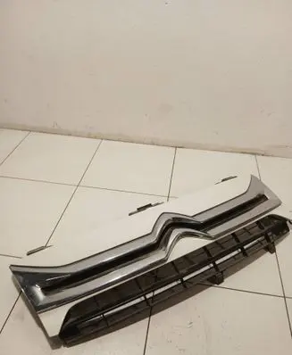 Citroen Jumpy Front bumper upper radiator grill 1440172580