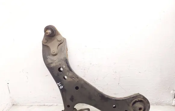 Toyota Camry VIII XV70 Front lower control arm/wishbone
