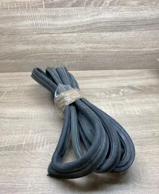 Mercedes-Benz E W124 Rubber seal front door window/glass 1247201278