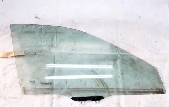 Honda Accord Front door window glass four-door