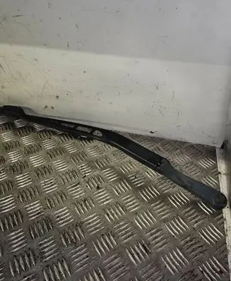 Mercedes-Benz GLK (X204) Front wiper blade arm 3392126989