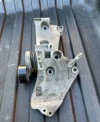 Mercedes-Benz Citan W415 Generator/alternator bracket 8200669494 117501113R