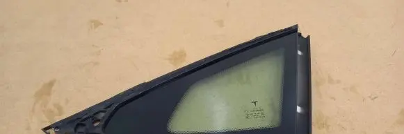 Tesla Model S Rear side window 43R008010 DOT376 A006451