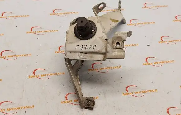 BMW 6 F06 Gran coupe Fender mounting bracket 7183752