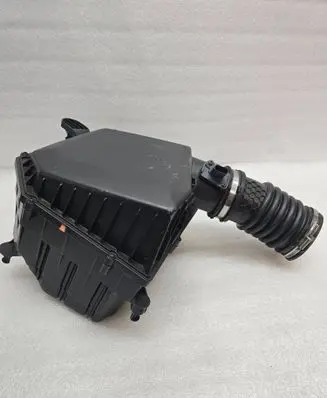 Volvo XC40 Air filter box 32336642