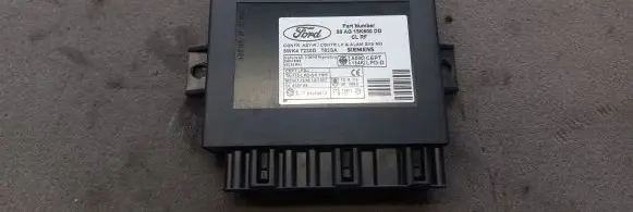 Ford Focus Comfort/convenience module 98AG15K600DD 5WK47230D
