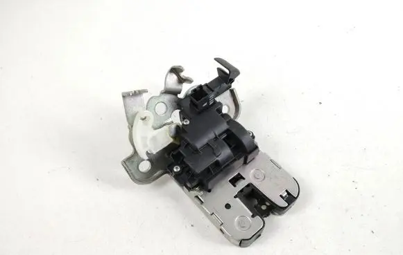 Audi A5 Sportback 8TA Tailgate/trunk/boot lock/catch/latch 8K9827505A