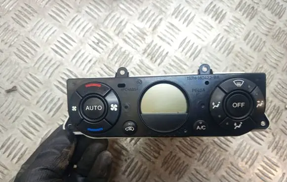 Ford Mondeo Mk III Climate control unit 1S7H18D422BA P64GA