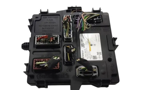 Renault Captur II Comfort/convenience module 284B19561R