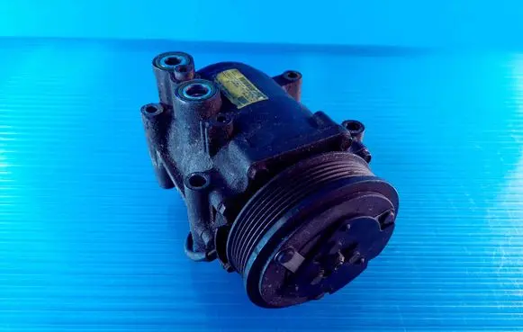 Ford Fiesta Air conditioning (A/C) compressor (pump) 8V5119D629DF