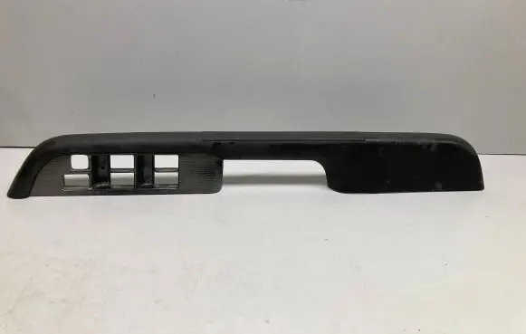Nissan X-Trail T30 Front door window switch trim 809498H700