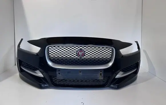 Jaguar XE Front bumper 880888