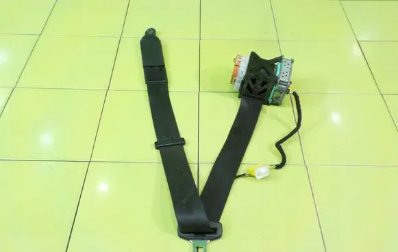Audi TT TTS Mk2 Front seatbelt PRZOD BEZPIECZENSTWA