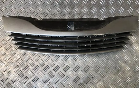 Renault Laguna II Front grill 8200012581