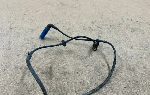 BMW 3 E46 ABS rear brake sensor 34526752683 6752683