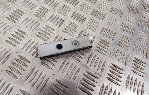 Mercedes-Benz E W213 Aerial antenna amplifier A2139056800