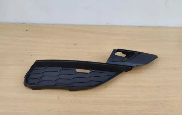 Honda CR-V Front bumper lower grill 71103T1VE5