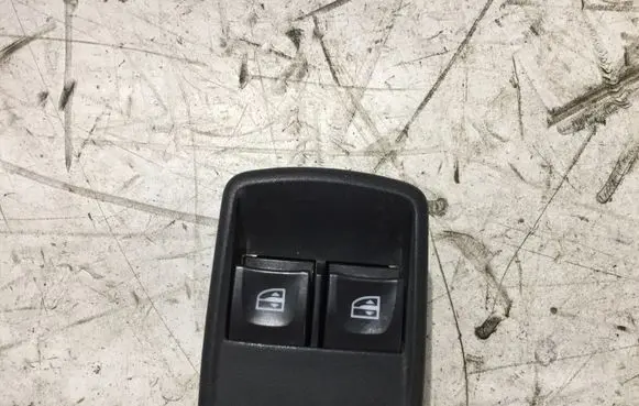 Opel Vivaro Electric window control switch 25411B044R