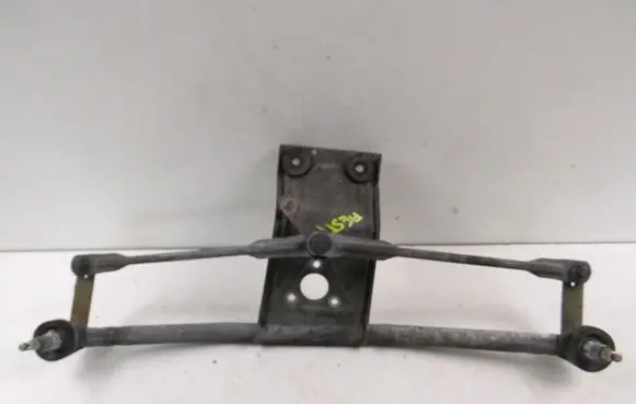 Front wiper linkage