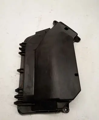 Porsche Macan (95B) Air filter box cover 95B907613