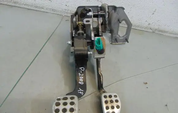 Clutch pedal