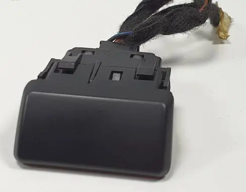 BMW X6 E71 Glove box handle 6949309