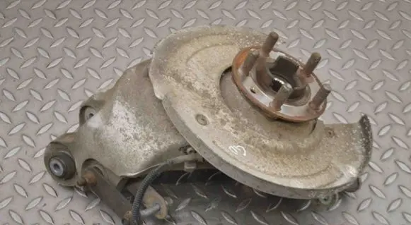 Rear wheel hub