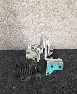 Mercedes-Benz C W205 Tailgate/trunk/boot hinge A2057501228