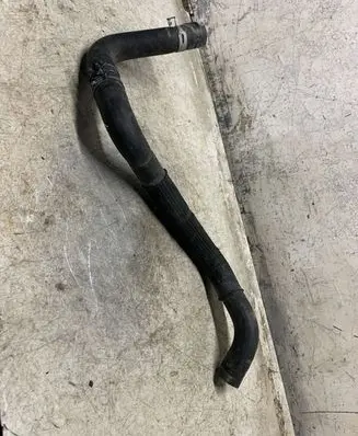 Nissan Qashqai J12 Engine coolant pipe/hose