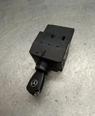 Mercedes-Benz C W203 Ignition lock 2035450508 33002105 5006280160206145