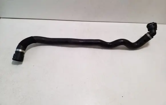Volvo XC60 Engine coolant pipe/hose 32339122
