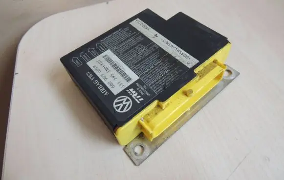 Seat Ibiza III (6L) Airbag control unit/module 6Q0909605R TNDFX07 331295