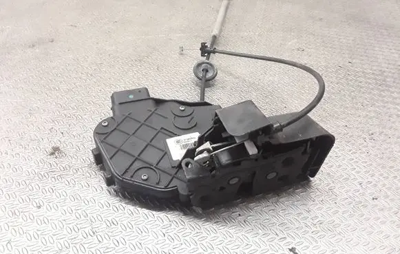 Volvo V70 Front door lock 31253659