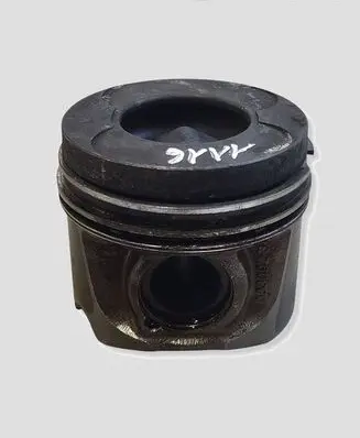 Mercedes-Benz E W211 Piston 642920
